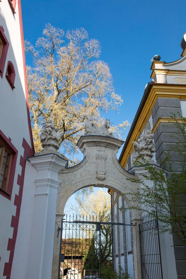 Hotel Schloss Leitheim Eksteriør bilde